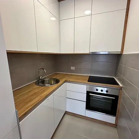 Stan Sa 3 Spavace Sobe * קרגיובאק