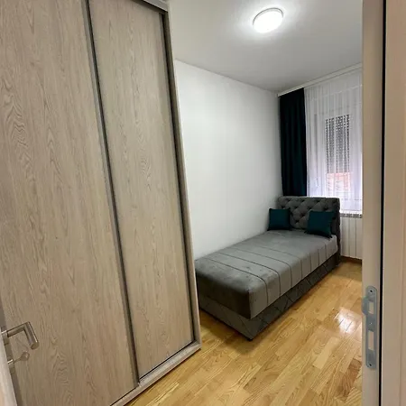 דירה Stan Sa 3 Spavace Sobe *