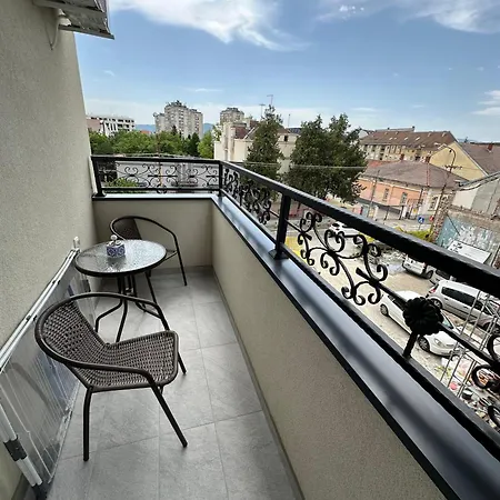 Stan Sa 3 Spavace Sobe דירה