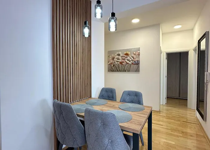 Apartman Stan Sa 3 Spavace Sobe *