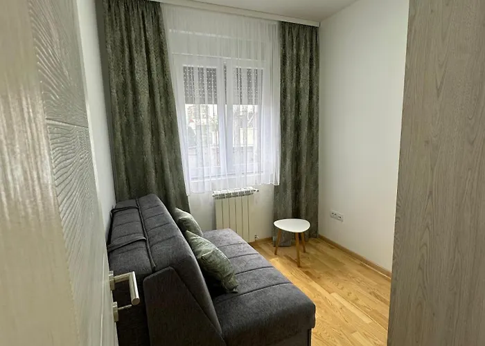 Stan Sa 3 Spavace Sobe Apartman