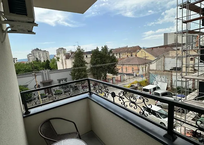 Apartman Stan Sa 3 Spavace Sobe Kragujevac
